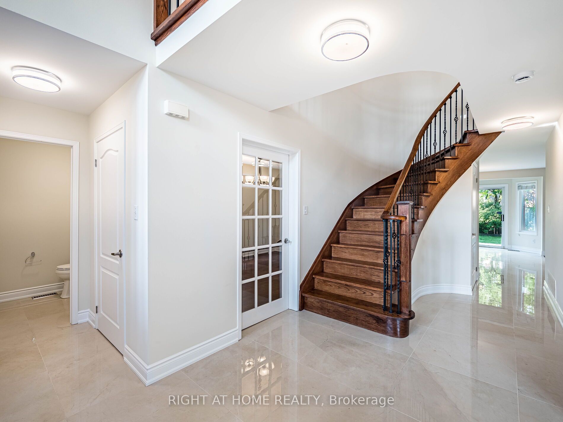 5936 Greensboro Drive