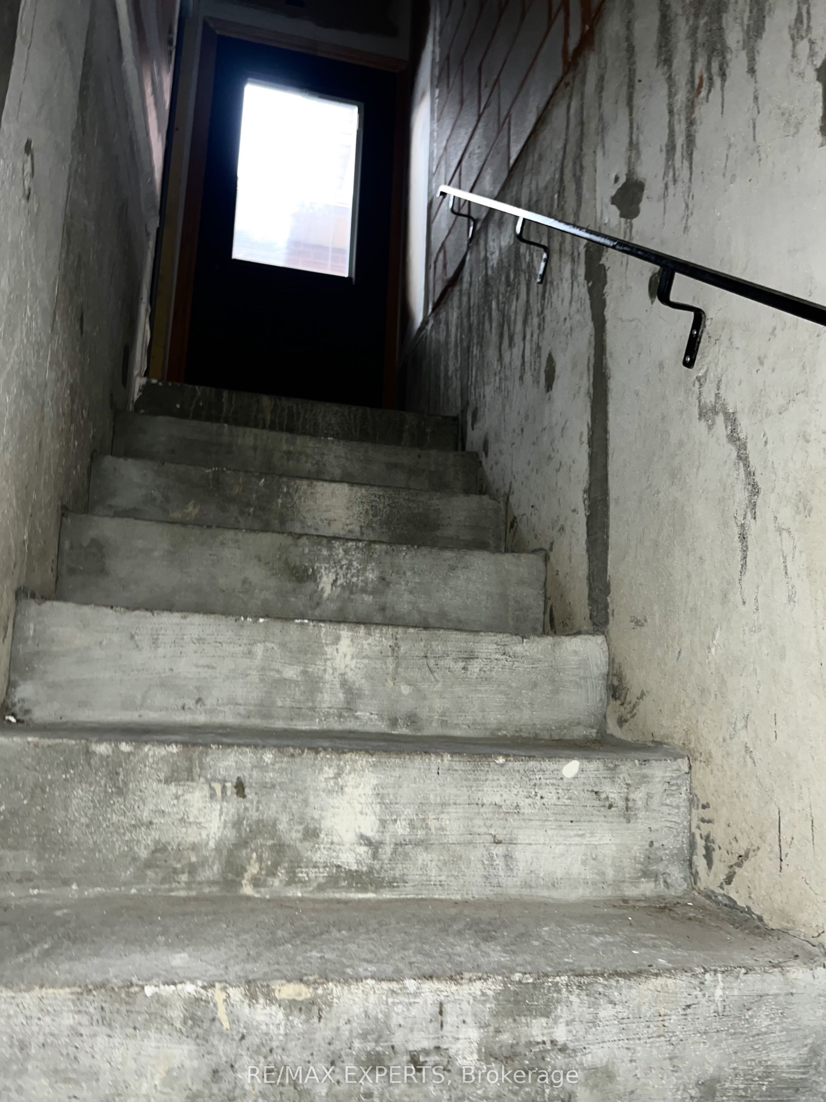 121 Jackman Crescent