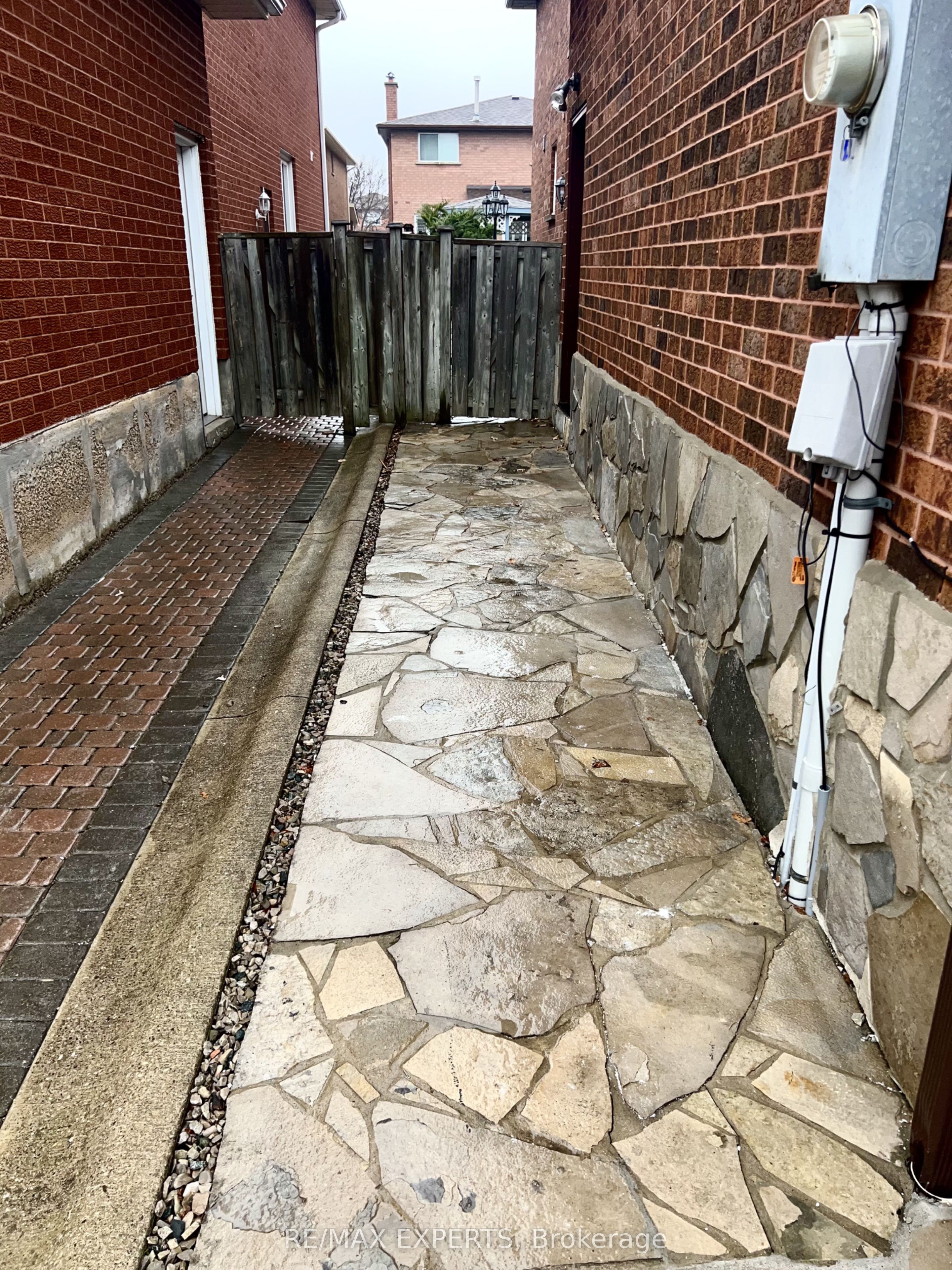 121 Jackman Crescent