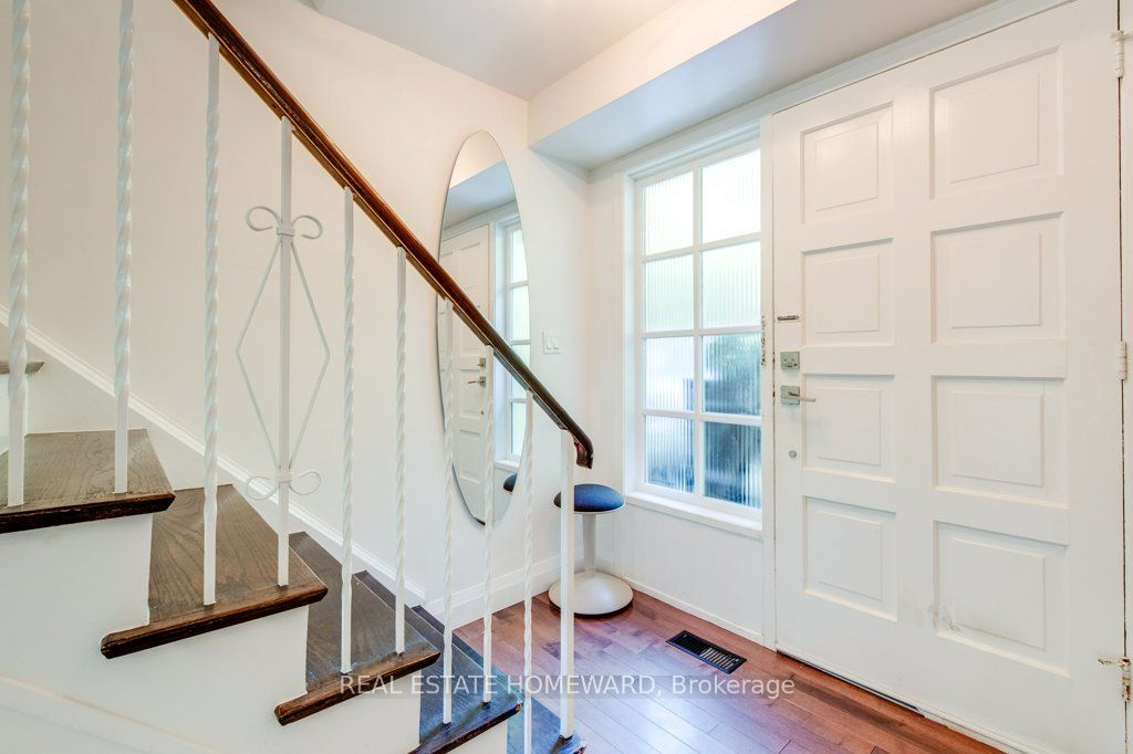Photo of 180 Ellis Avenue, Toronto, ON M6S 2X2 (MLS # W12434054)