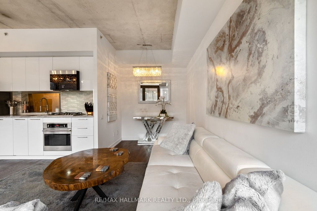 Photo of 560 King Street W #206, Toronto, ON M5V 0L6 (MLS # C12406757)
