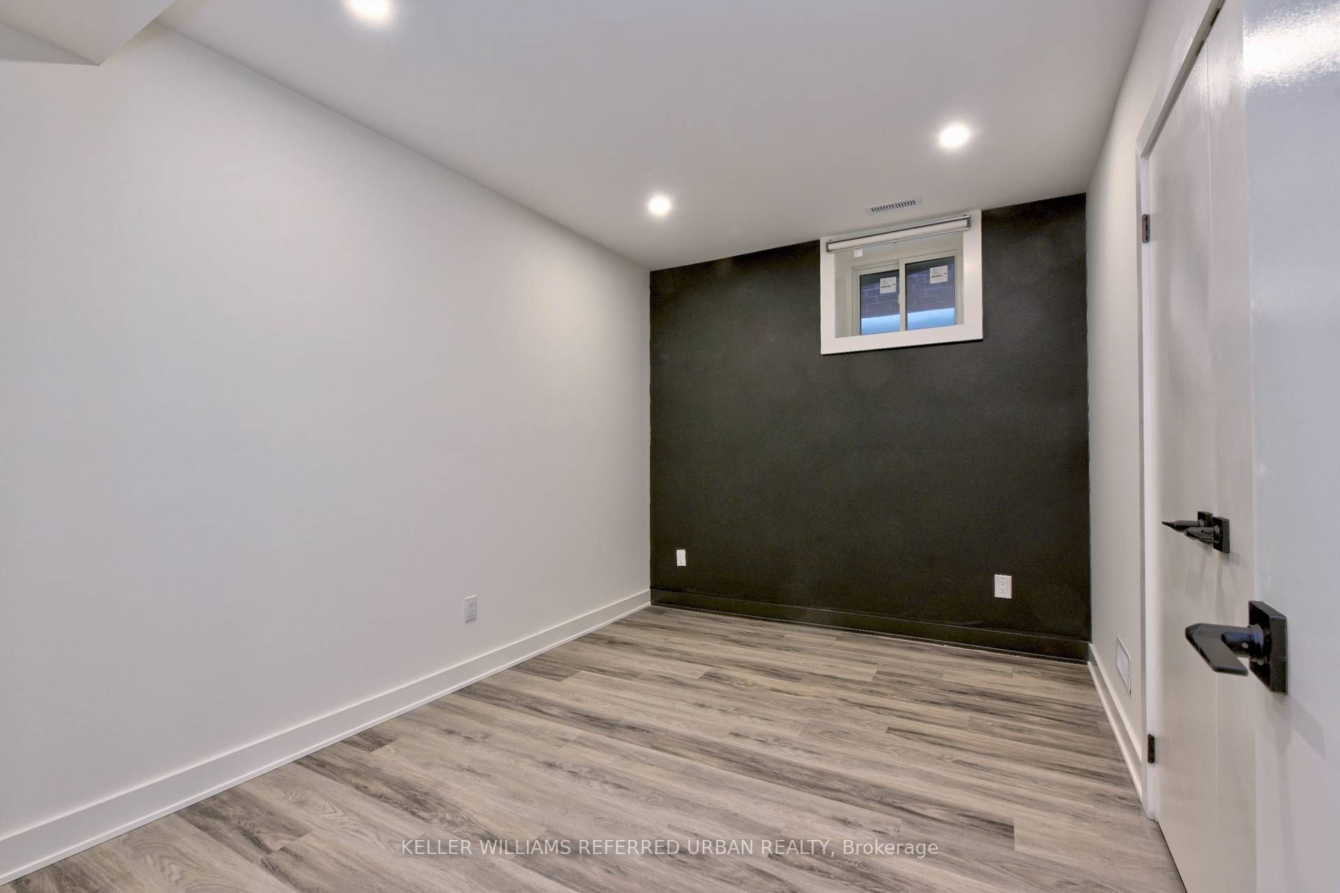 653 Manning Avenue 1