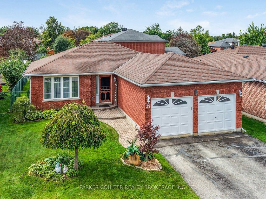 Photo of 32 Carter Crescent, Orillia, ON L3V 7S2 (MLS # S13810230)