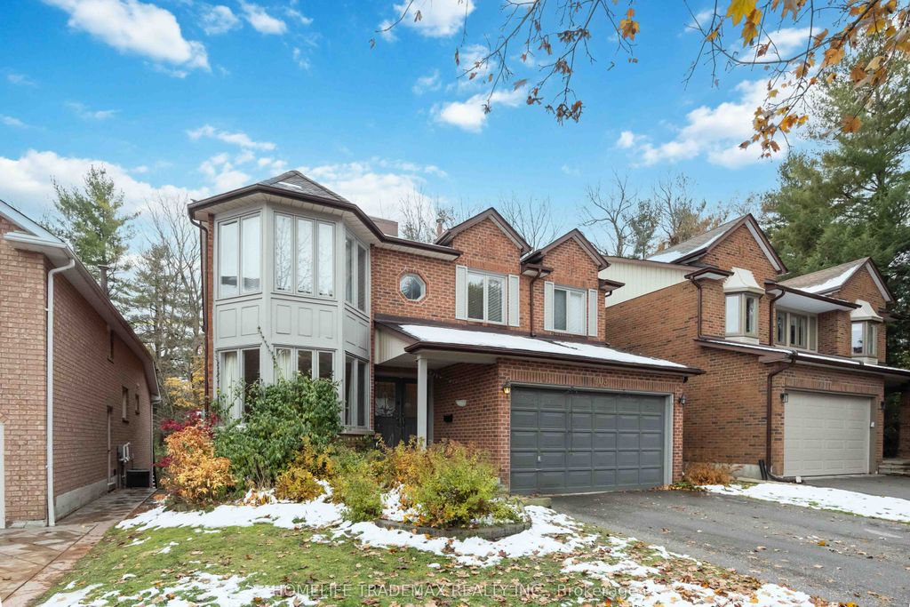 Photo of 903 Alanbury Crescent, Pickering, ON L1X 2S3 (MLS # E12541362)