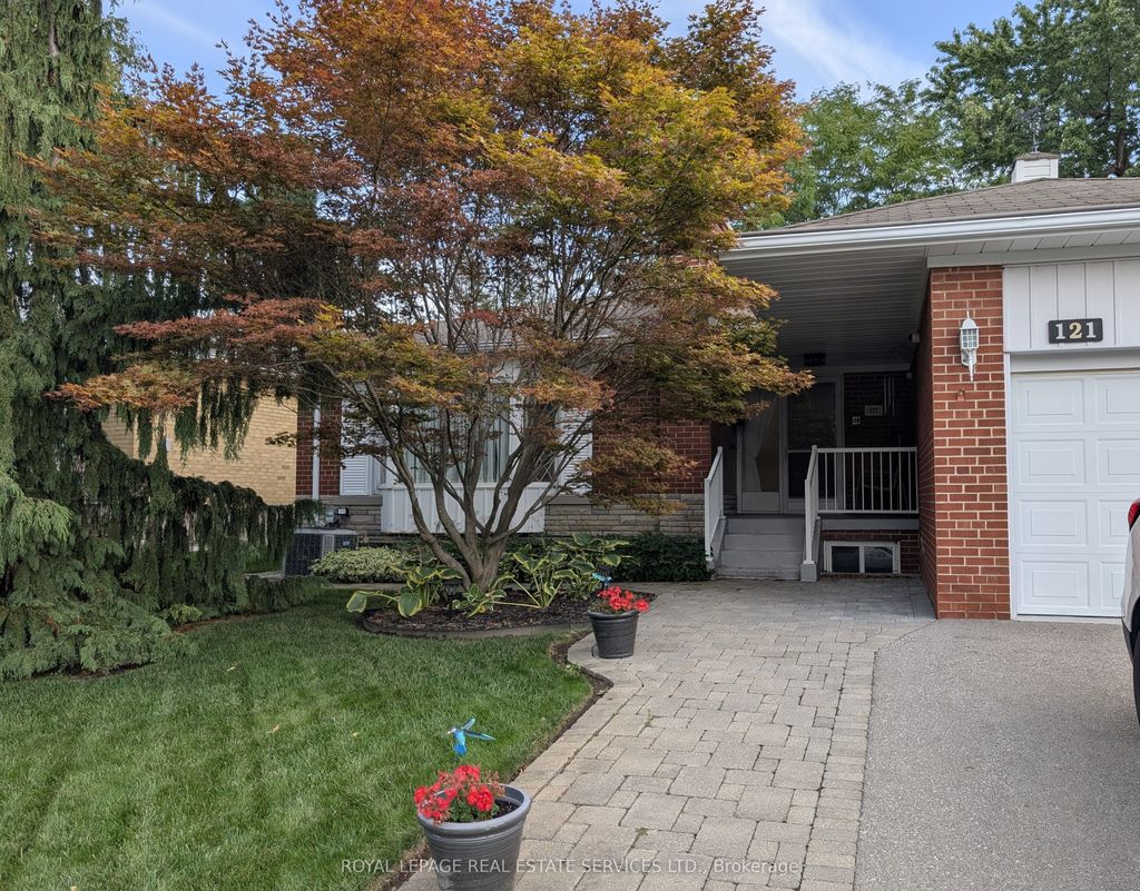 Photo of 121 Elvaston Drive, Toronto, ON M4A 1N8 (MLS # C12839512)