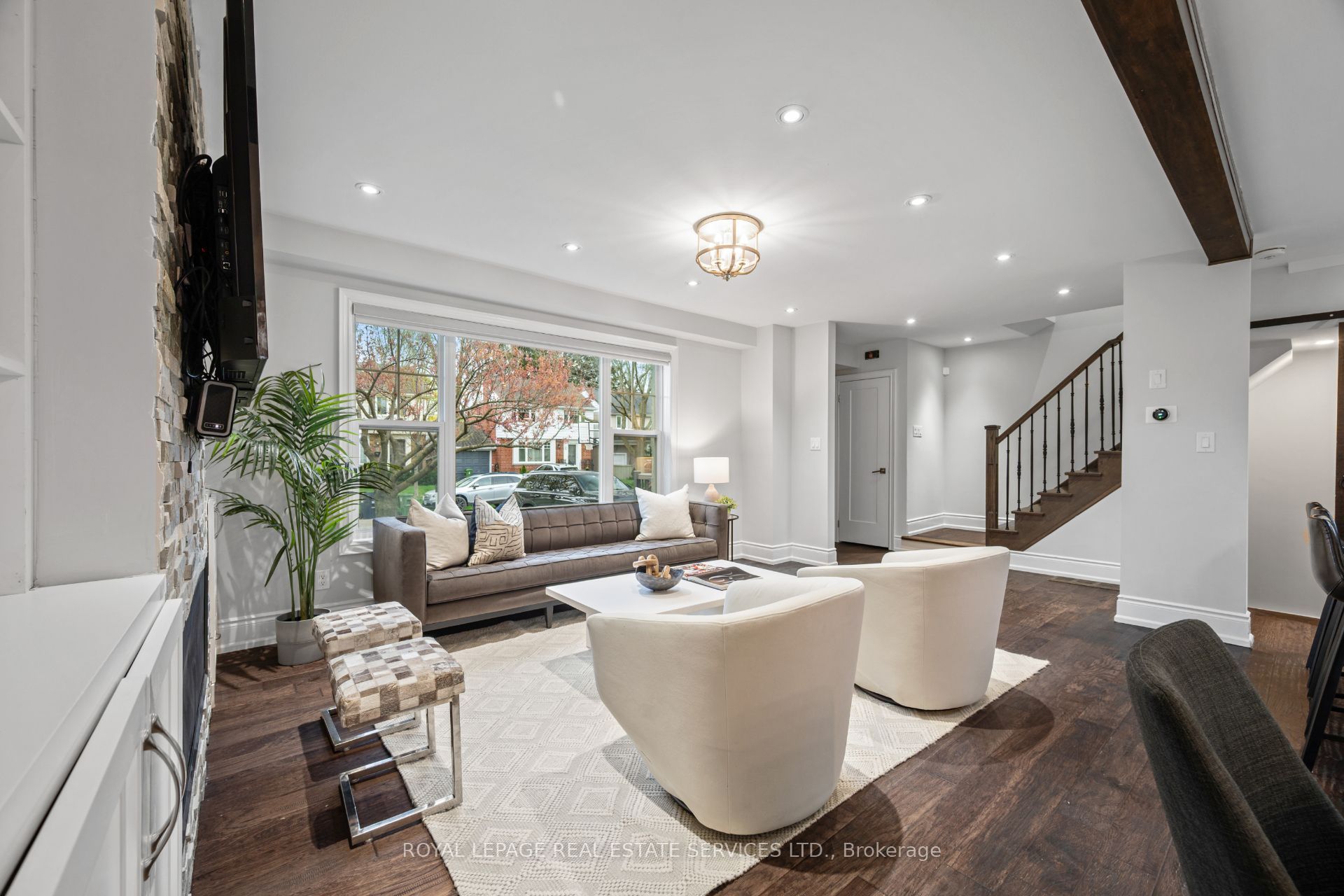 10 Glenellen Drive W
