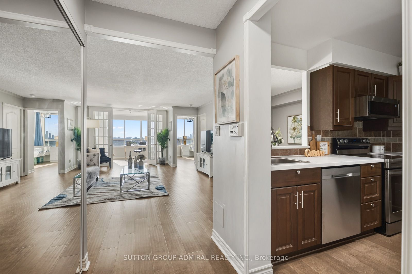 850 Steeles Avenue W 1106