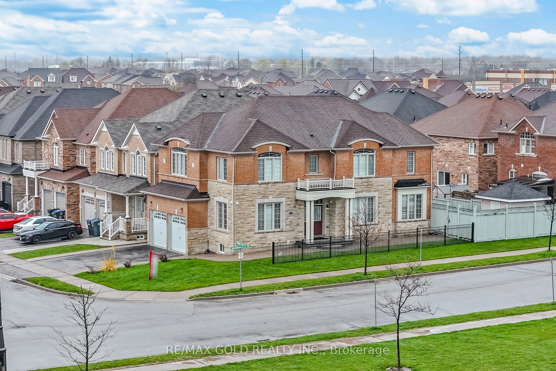 26 Drummondville Drive