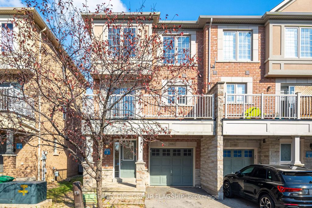 Photo of 1082 Felicity Crescent, Mississauga, ON L5V 0B2 (MLS # W12501122)
