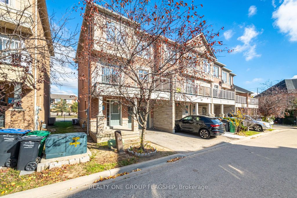 Photo of 1082 Felicity Crescent, Mississauga, ON L5V 0B2 (MLS # W12501122)