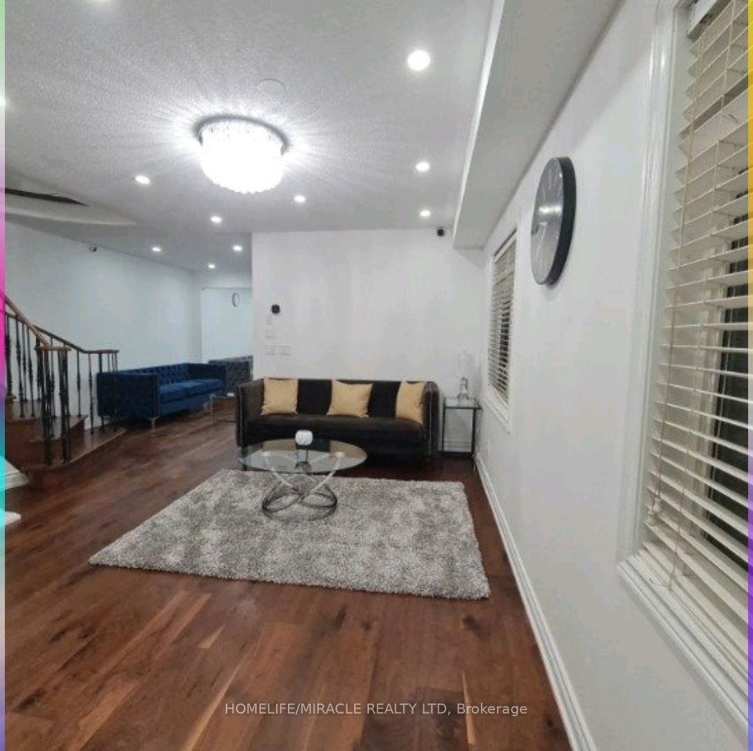 7153 Village Walk