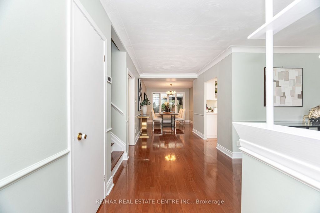 Photo of 5288 Mericourt Road, Burlington, ON L7L 3R3 (MLS # W12587052)