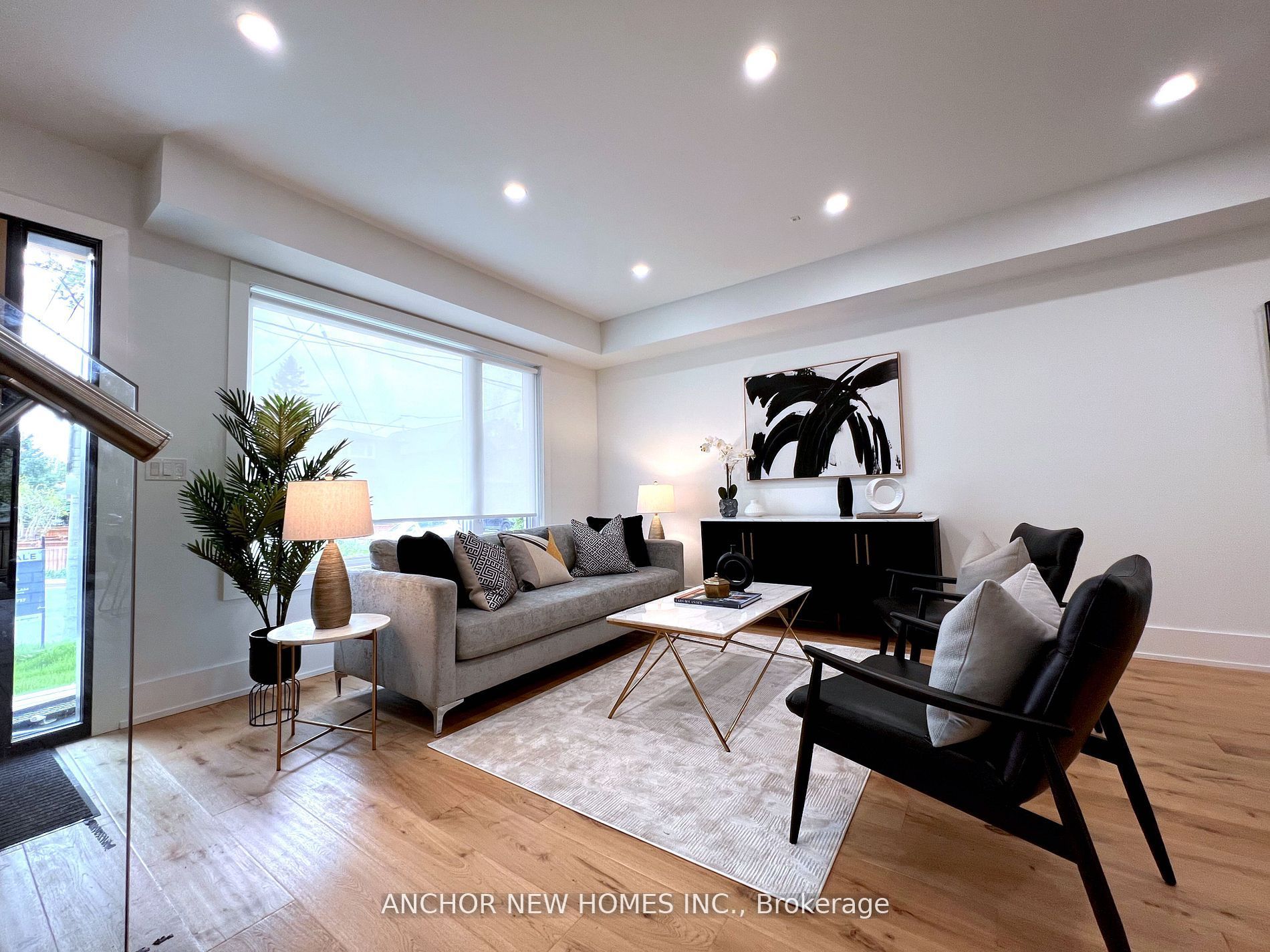 257 Chisholm Avenue