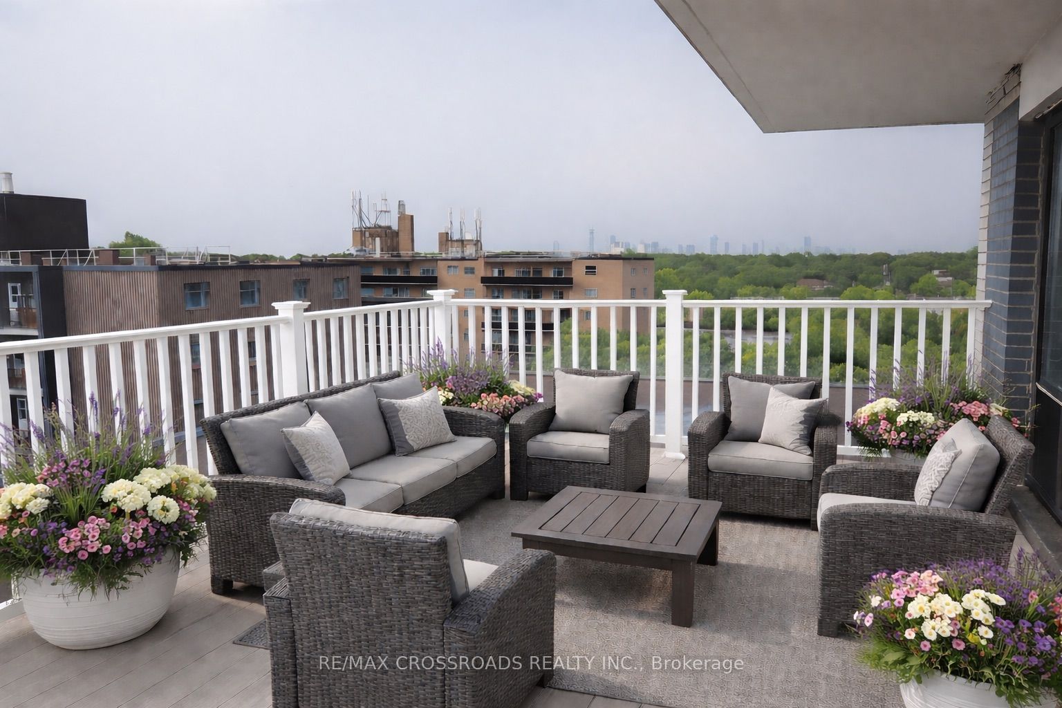 363 Lakeshore Road E 801