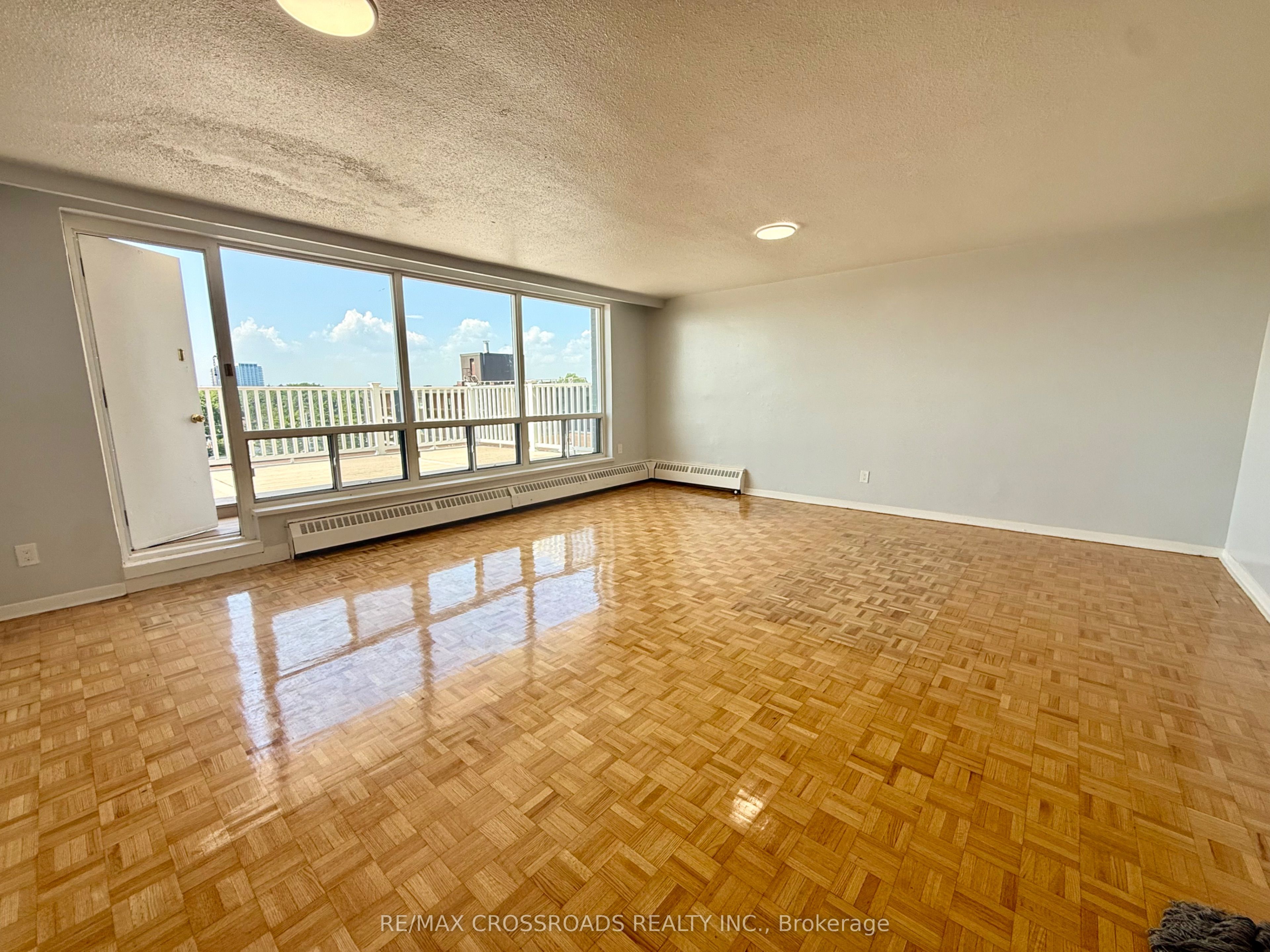 363 Lakeshore Road E 801