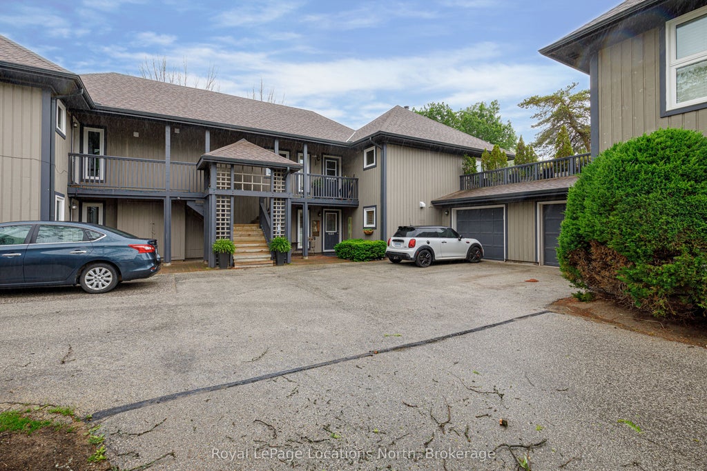 Photo of 423 Mariners Way, Collingwood, ON L9Y 5C7 (MLS # S13807296)