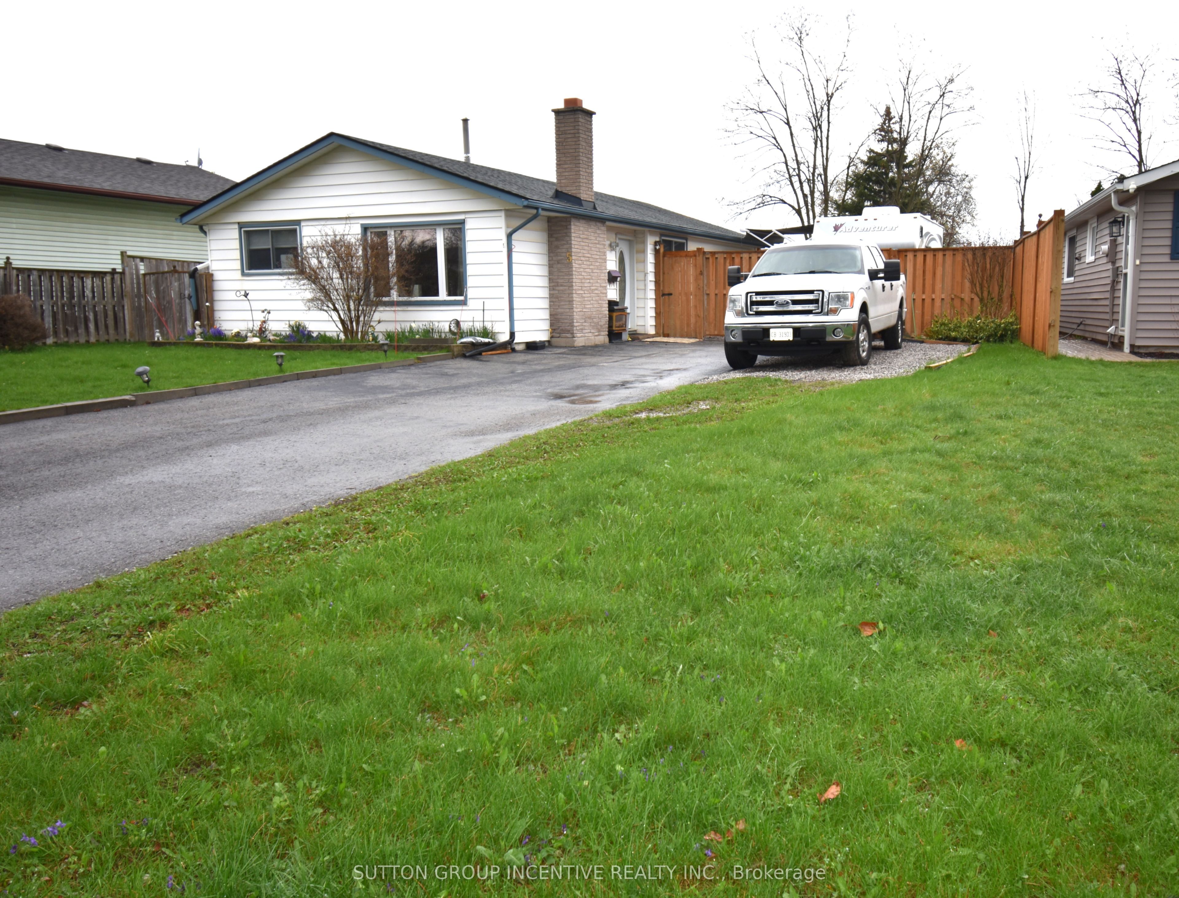 5 Lanark Crescent