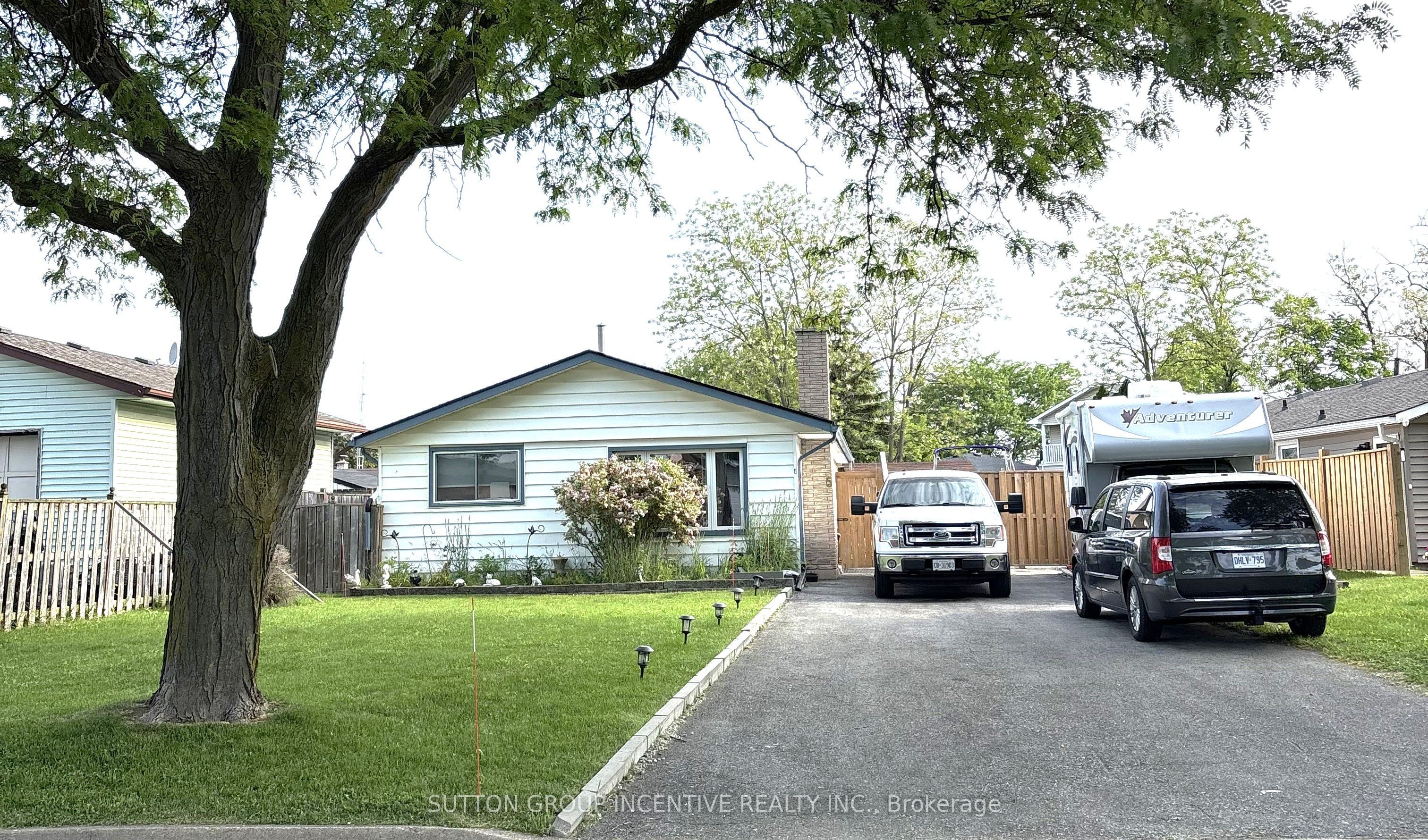 5 Lanark Crescent