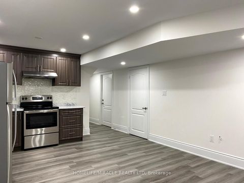 9 Belladonna Circle Brampton ON L6P 4B7