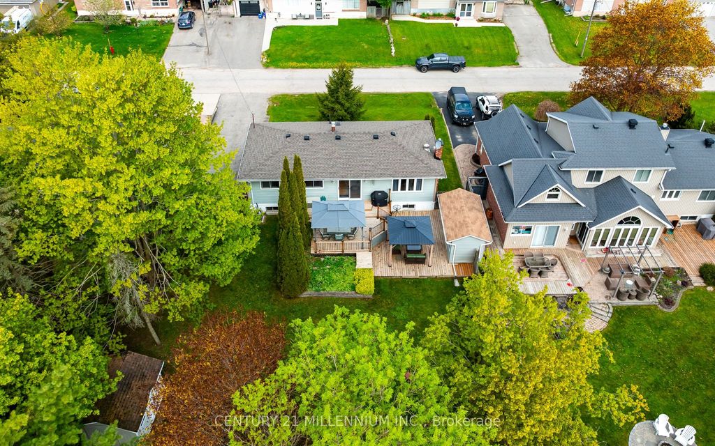 Photo of 13 Ellen Crescent, Erin, ON N0B 1Z0 (MLS # X13509396)
