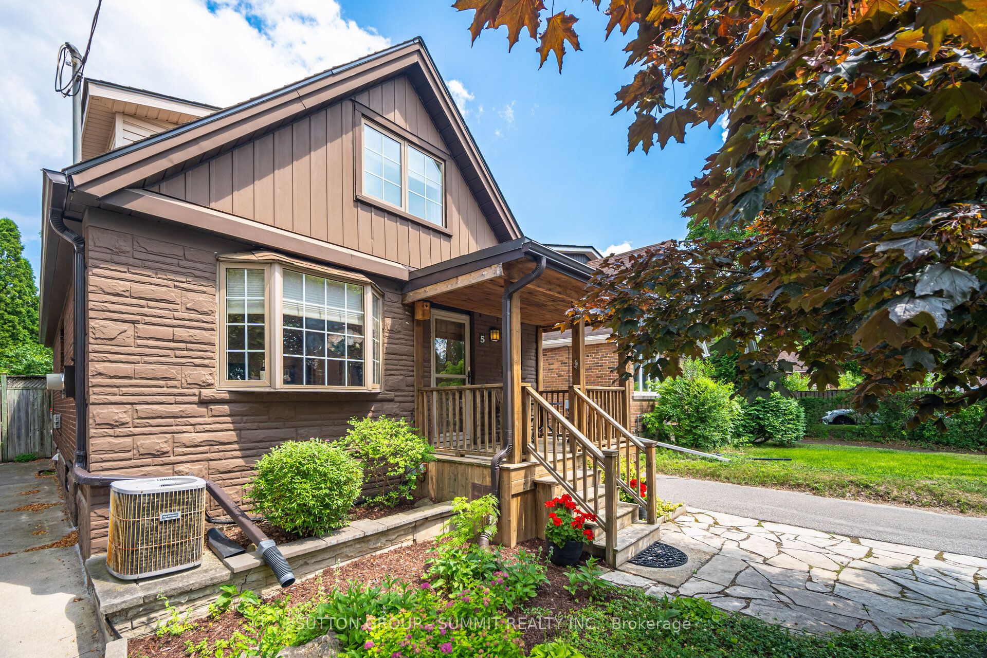 5 Norlong Boulevard