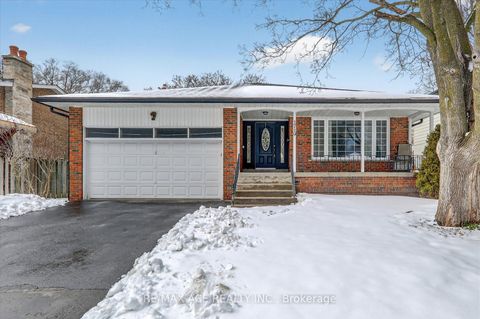 1719 Valentine Gardens Mississauga ON L5J 1H4