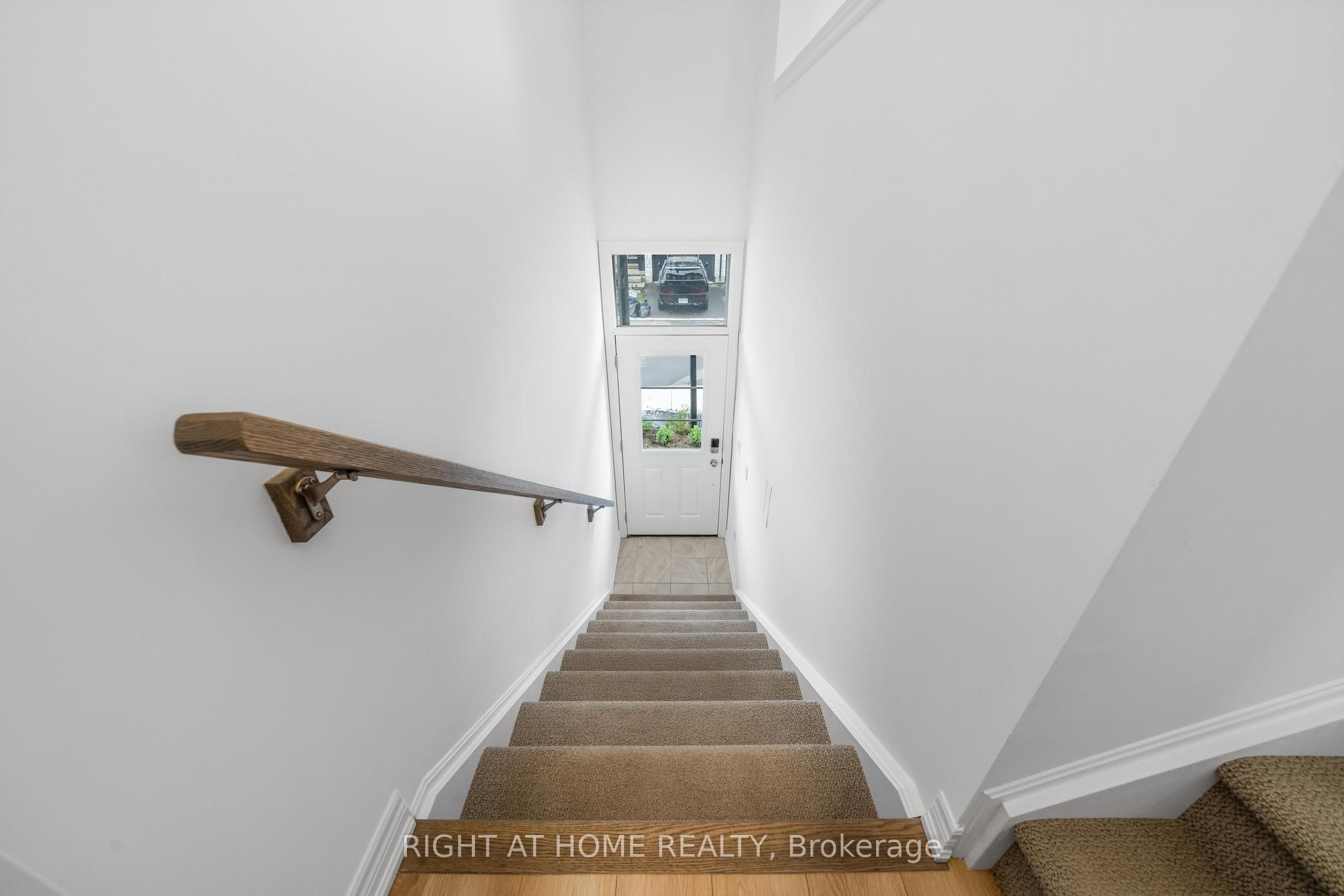 120 Court Drive 9