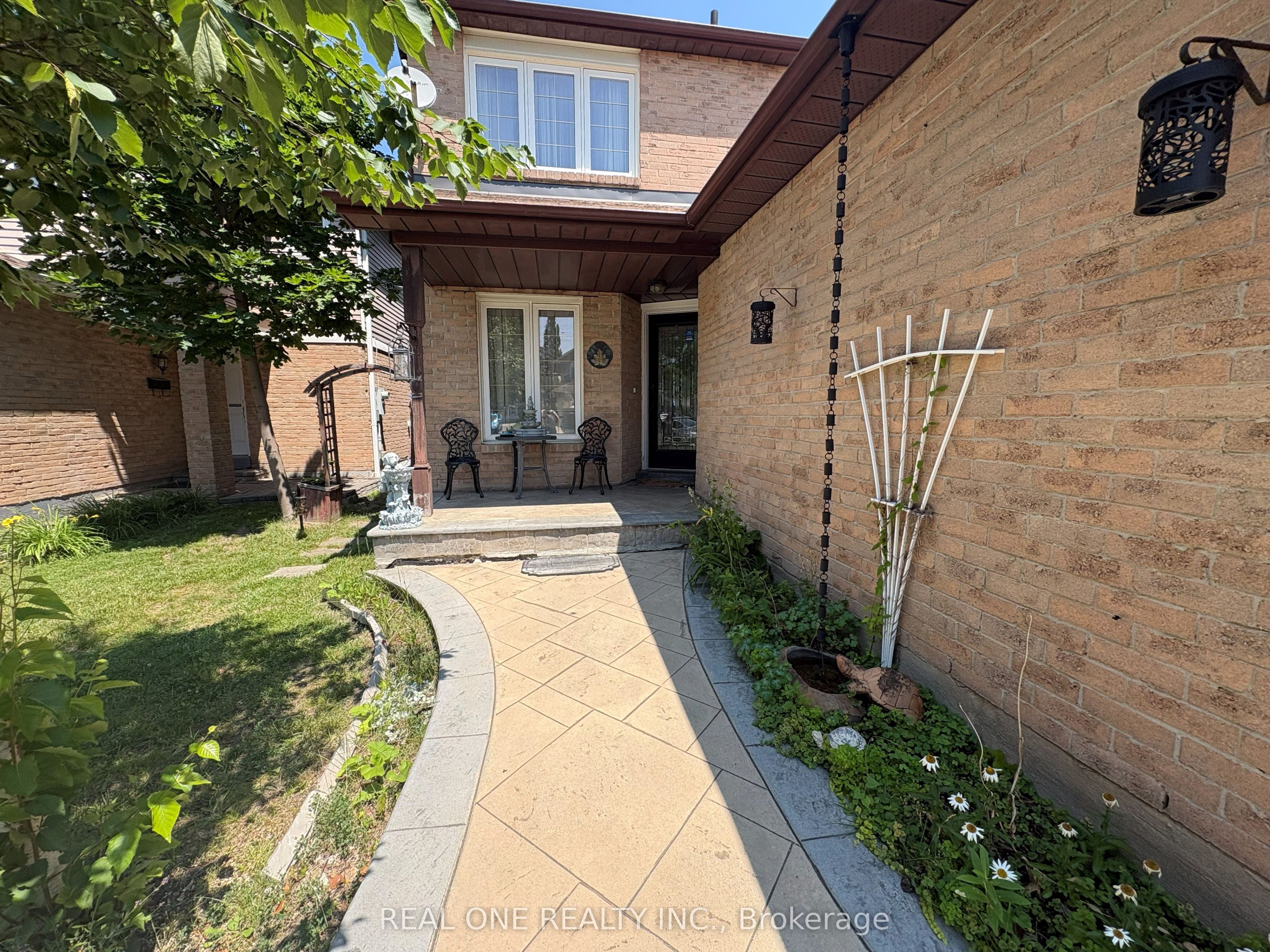 3245 Cambourne Crescent