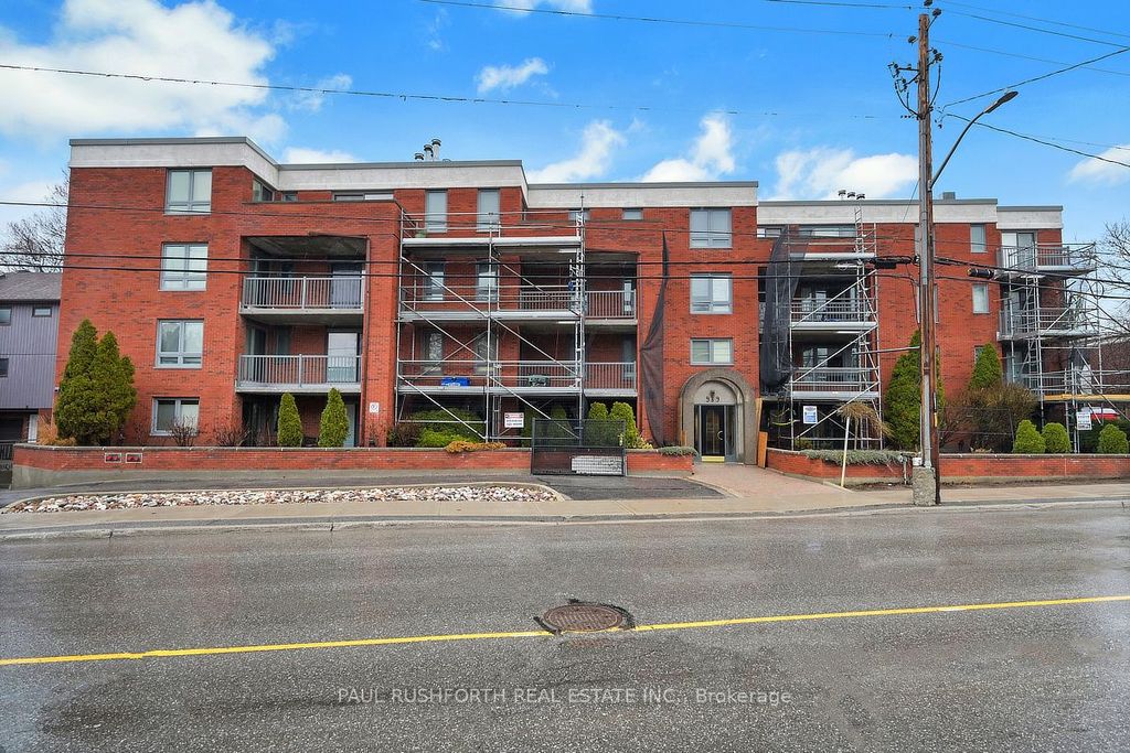 Photo of 939 North River Road #202, Overbrook - Castleheights and Area, ON K1K 3V2 (MLS # X13117878)