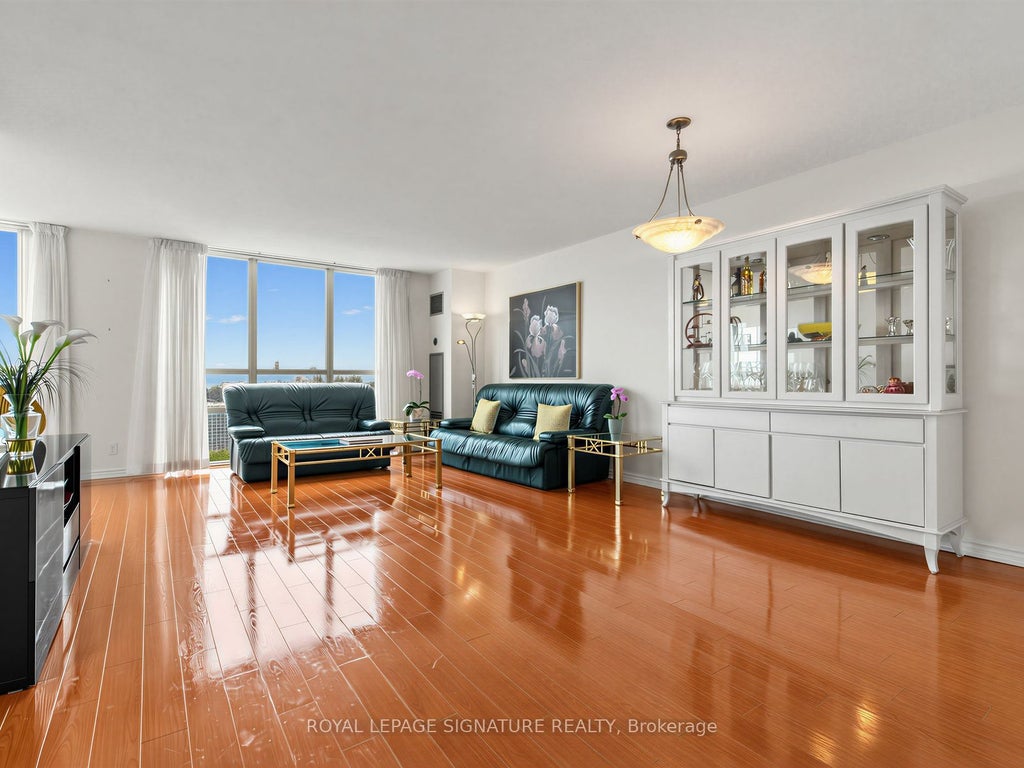 Photo of 205 Wynford Drive #2204, Toronto, ON M3C 3P4 (MLS # C13584140)