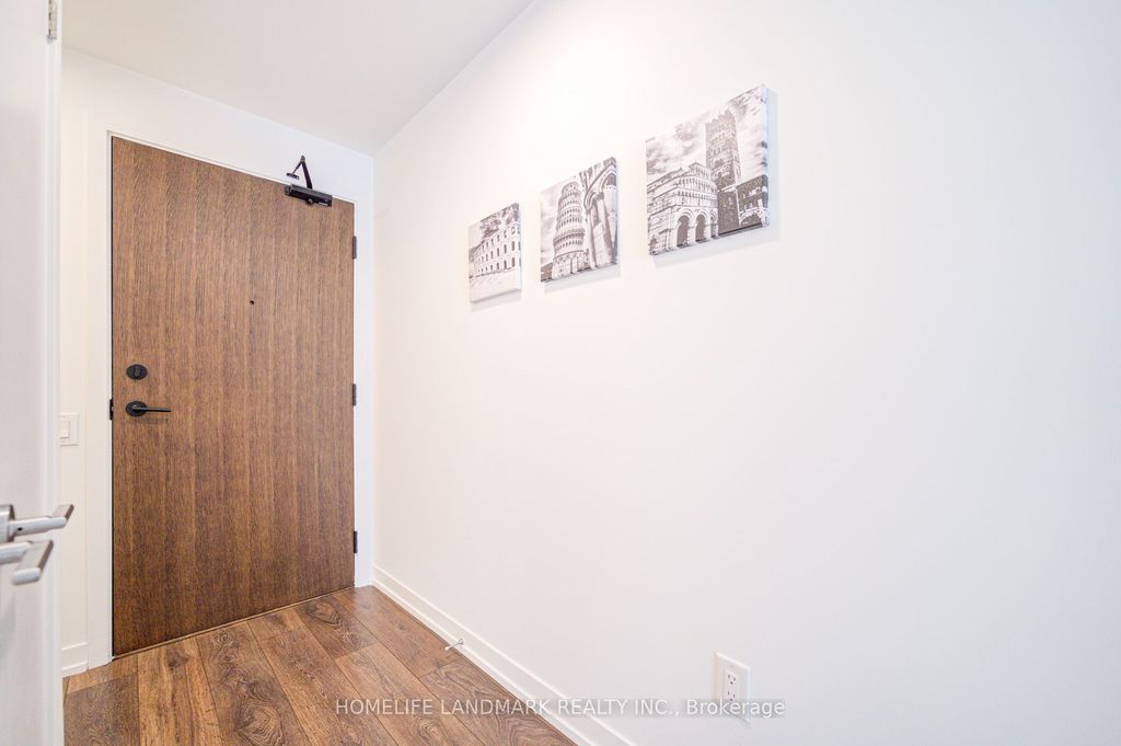 Photo of 4065 Confederation Parkway #3901, Mississauga, ON L5B 0L4 (MLS # W13226124)