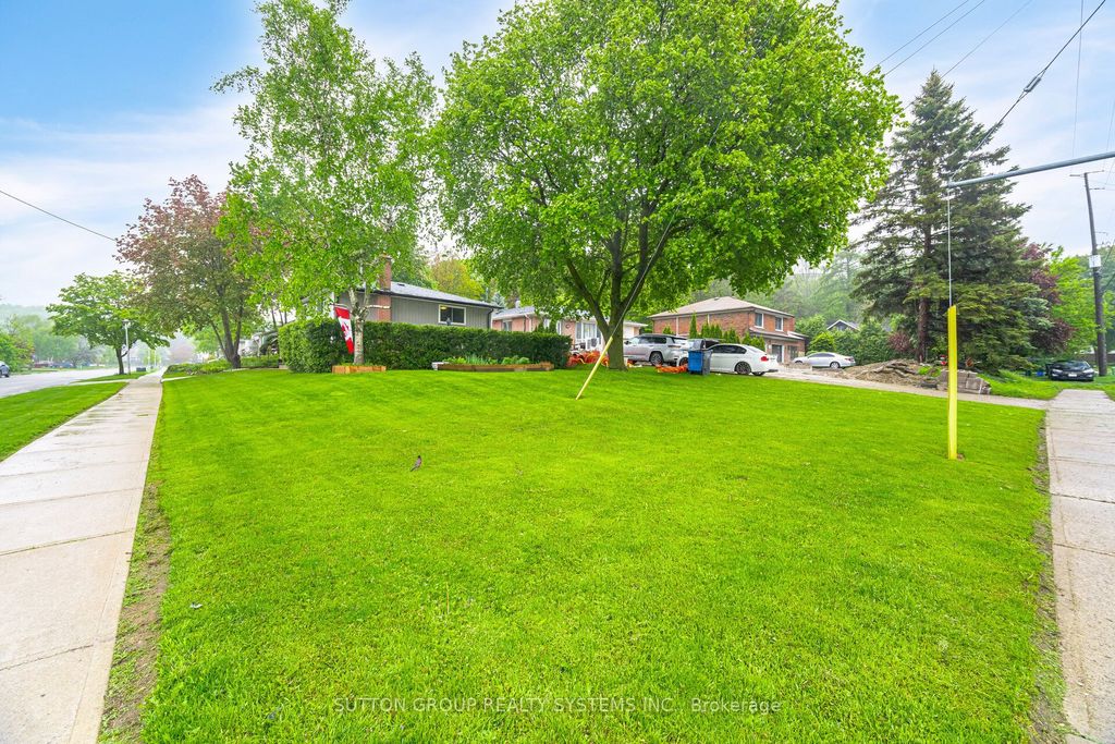 Photo of 175 Connaught Crescent, Caledon, ON L7E 2S8 (MLS # W12701664)