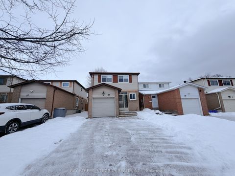 35 Raleigh Crescent Markham ON L3R 4W4