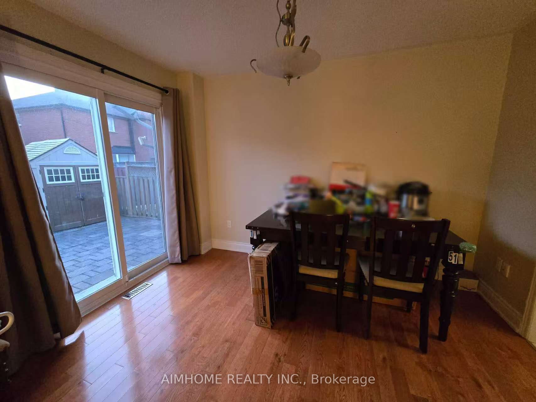 5533 Richmeadow Mews