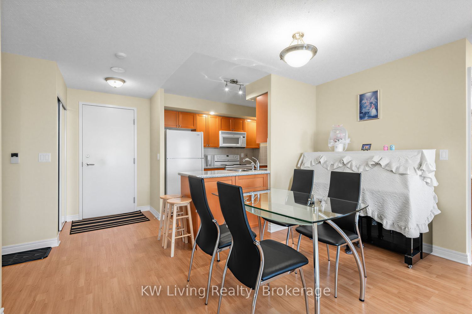 33 Cox Boulevard 1619