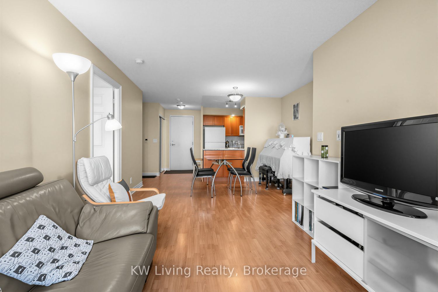 33 Cox Boulevard 1619