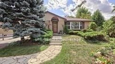 520 lynett Crescent Richmond Hill ON L4C 2V9