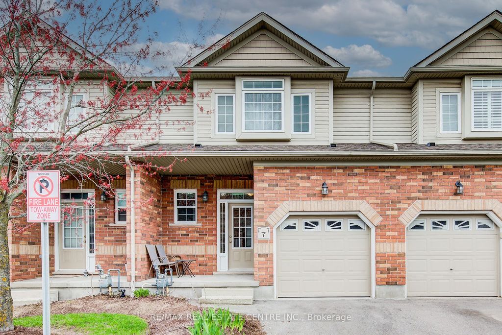 Photo of 330 Dearborn Boulevard #7, Waterloo, ON N2J 4Y9 (MLS # X13100254)