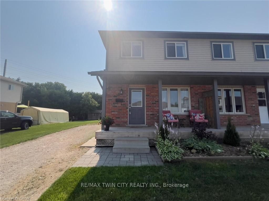 Photo of 610 Salisbury Avenue S, North Perth, ON N4W 1Y8 (MLS # X12701208)