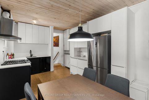 10 Borden Street Toronto ON M5S 2M9