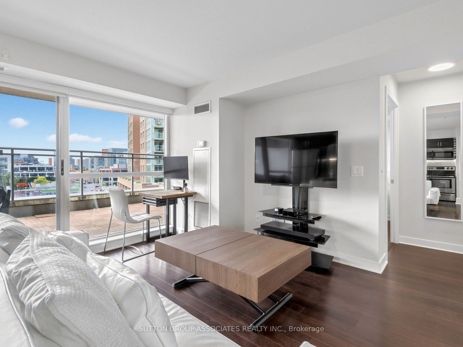 100 Western Battery Road 604