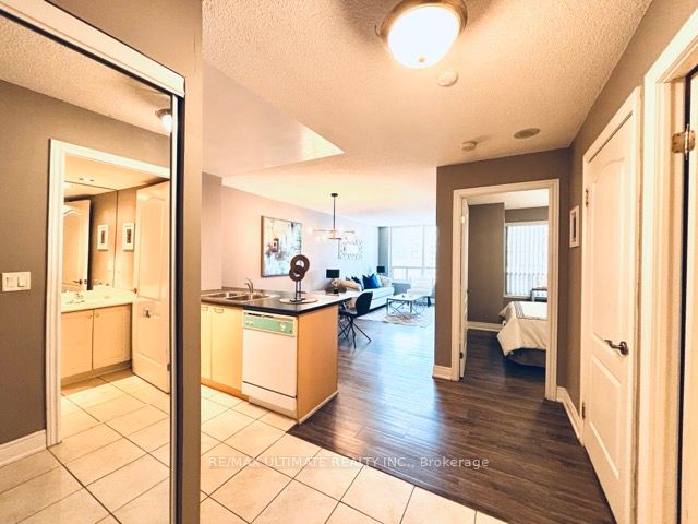 48 Suncrest Boulevard 512