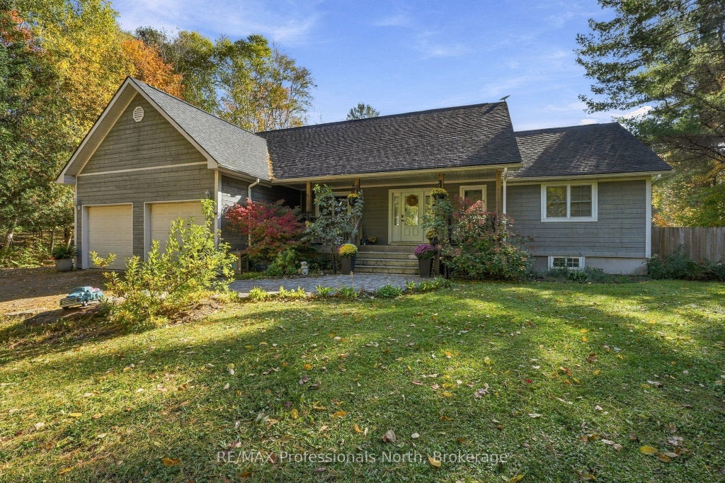 Photo of 1276 Limberlost Road, Lake of Bays, ON P1H 2J6 (MLS # X14032534)