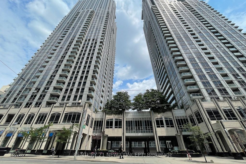 Photo of 761 Bay Street #404, Toronto, ON M5G 2R2 (MLS # C13052882)