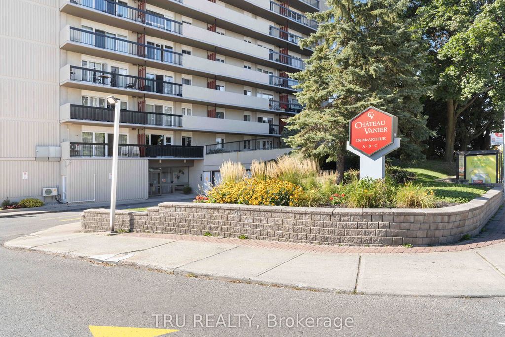 Photo of 158A McArthur Avenue #PH4, Vanier and Kingsview Park, ON K1L 7E7 (MLS # X12788862)