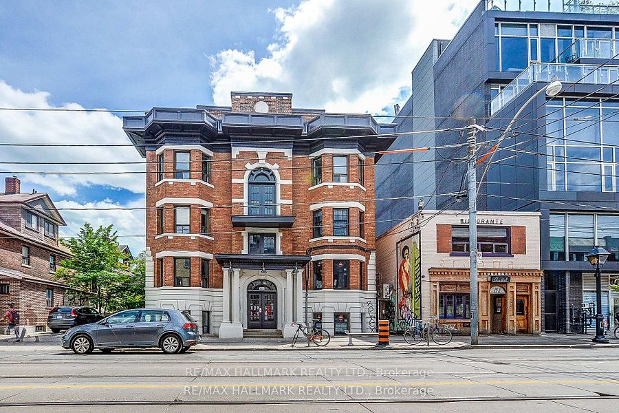 795 College Street 3B