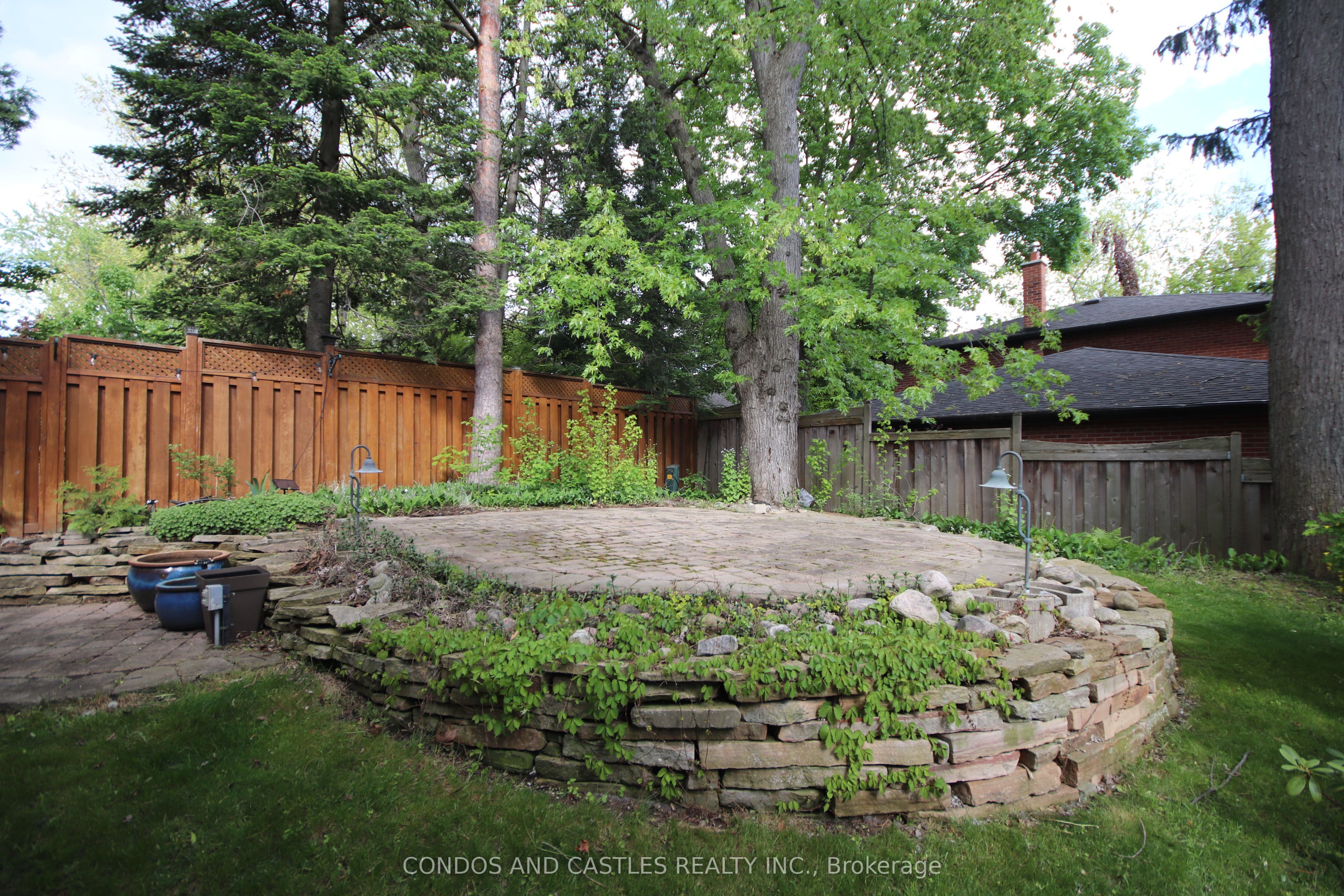 1557 Calumet Place