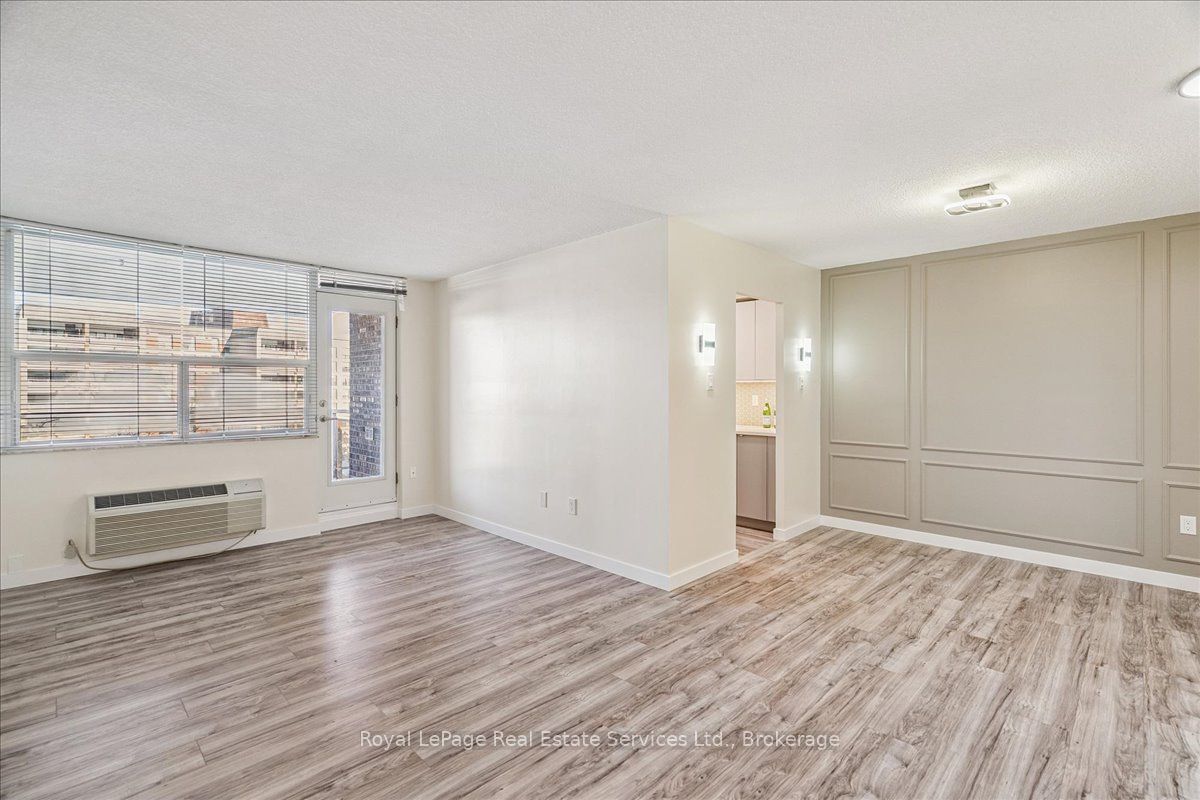 966 Inverhouse Drive 812