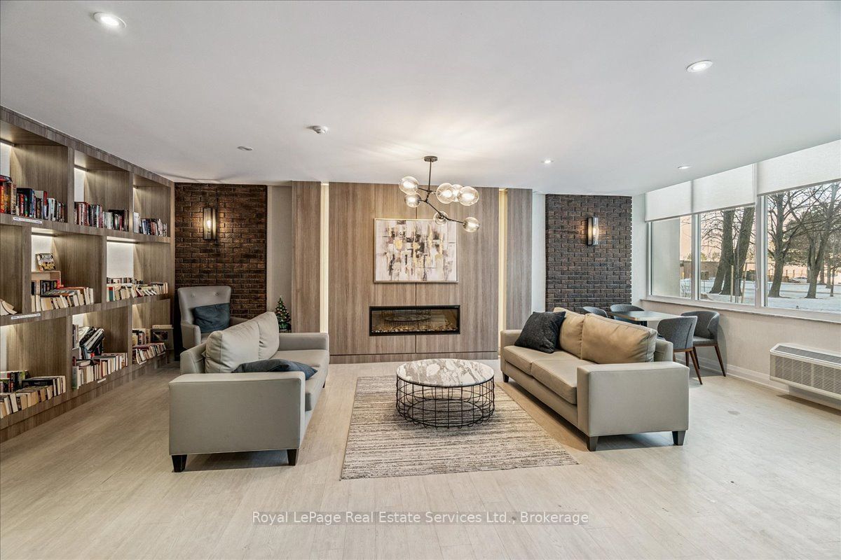 966 Inverhouse Drive 812