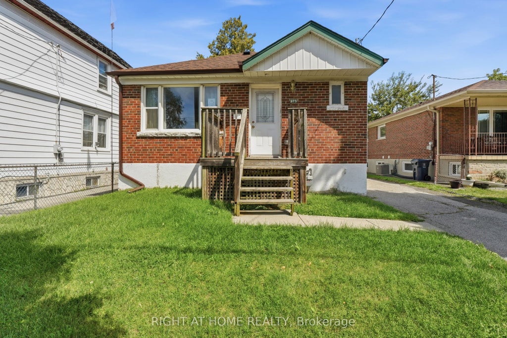 Photo of 975 Victoria Park Avenue, Toronto, ON M4B 2J4 (MLS # E13718294)